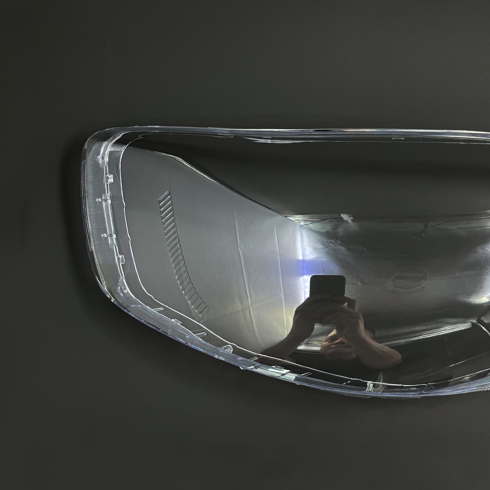 the right side of headlamp lens replace I10 headlight cover which is broken