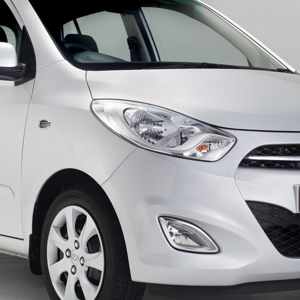 the whole side vision of Hyundai I10 2013 year headlight lens replacement