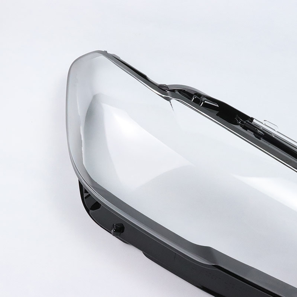 the right photo of the headlight lens which is suitable for BMW G38